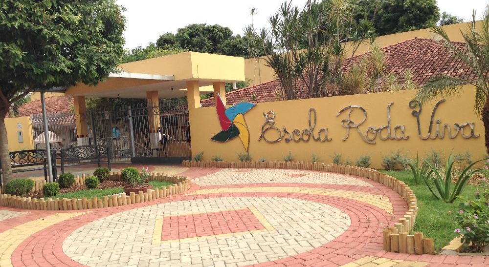 ESCOLA RODA VIVA